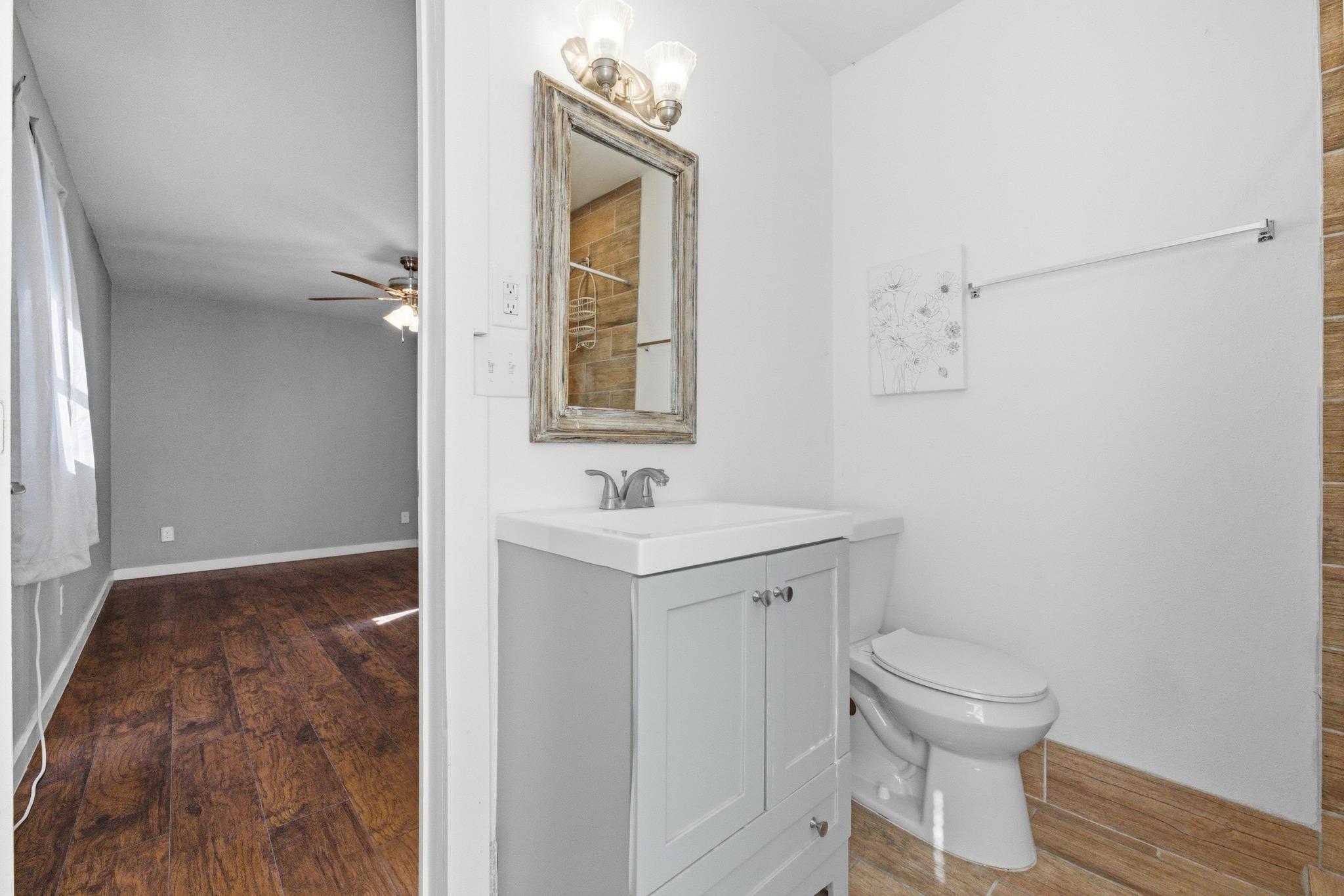 802 N Avenue N, Johnson City, TX 78636