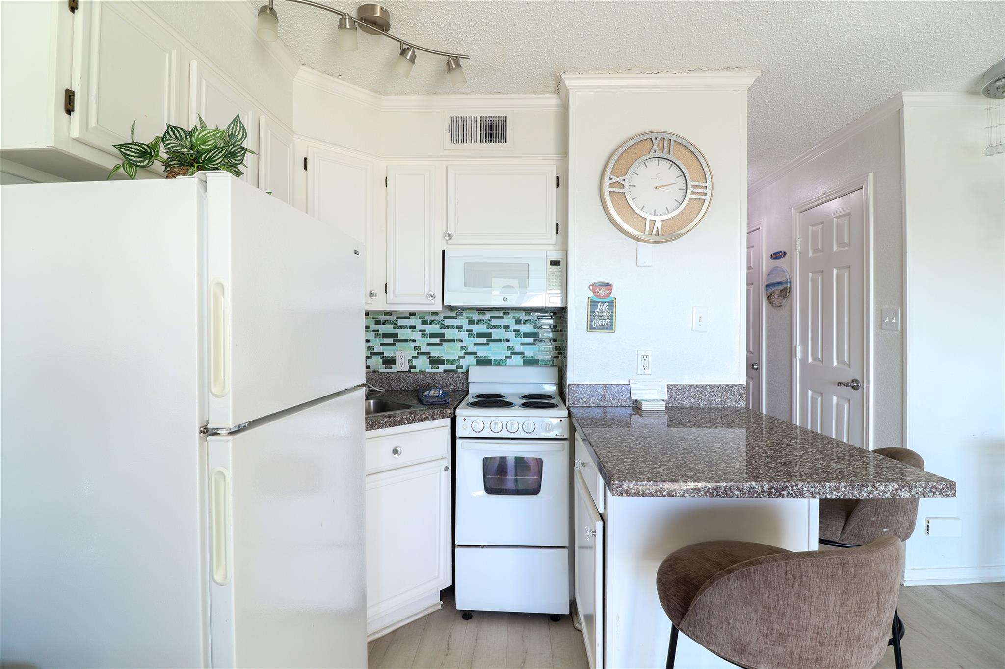 6102 Seawall Blvd # 388, Galveston, TX 77551