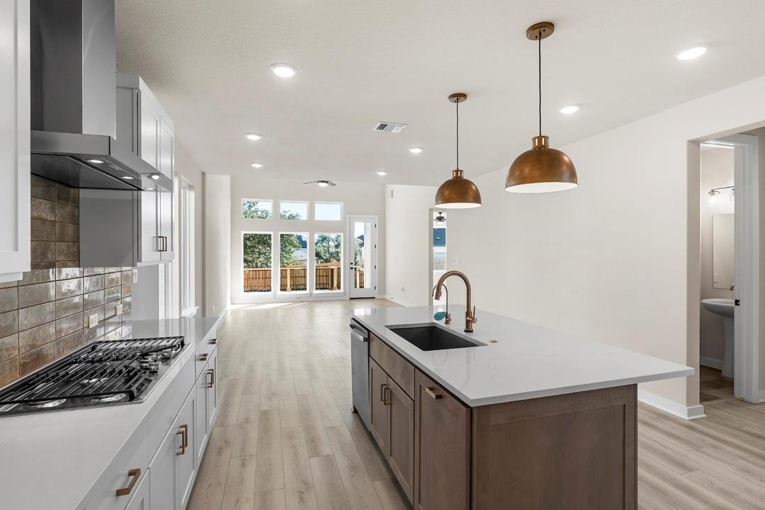 1174 North Roger Hanks Parkway, Dripping Springs, TX 78620