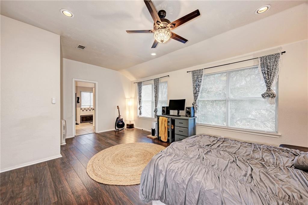 1813 White Oak Loop, Round Rock, TX 78681