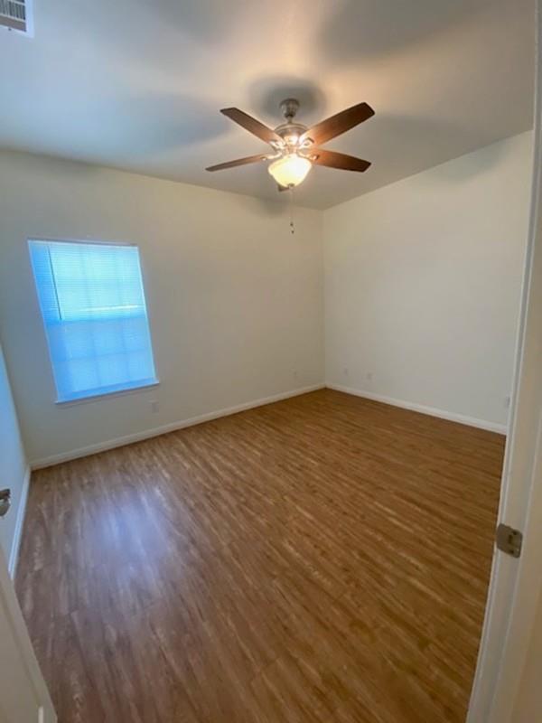 112 Palmo Dr, Luling, TX 78648