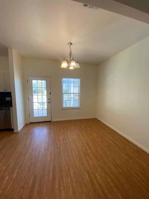 112 Palmo Dr, Luling, TX 78648