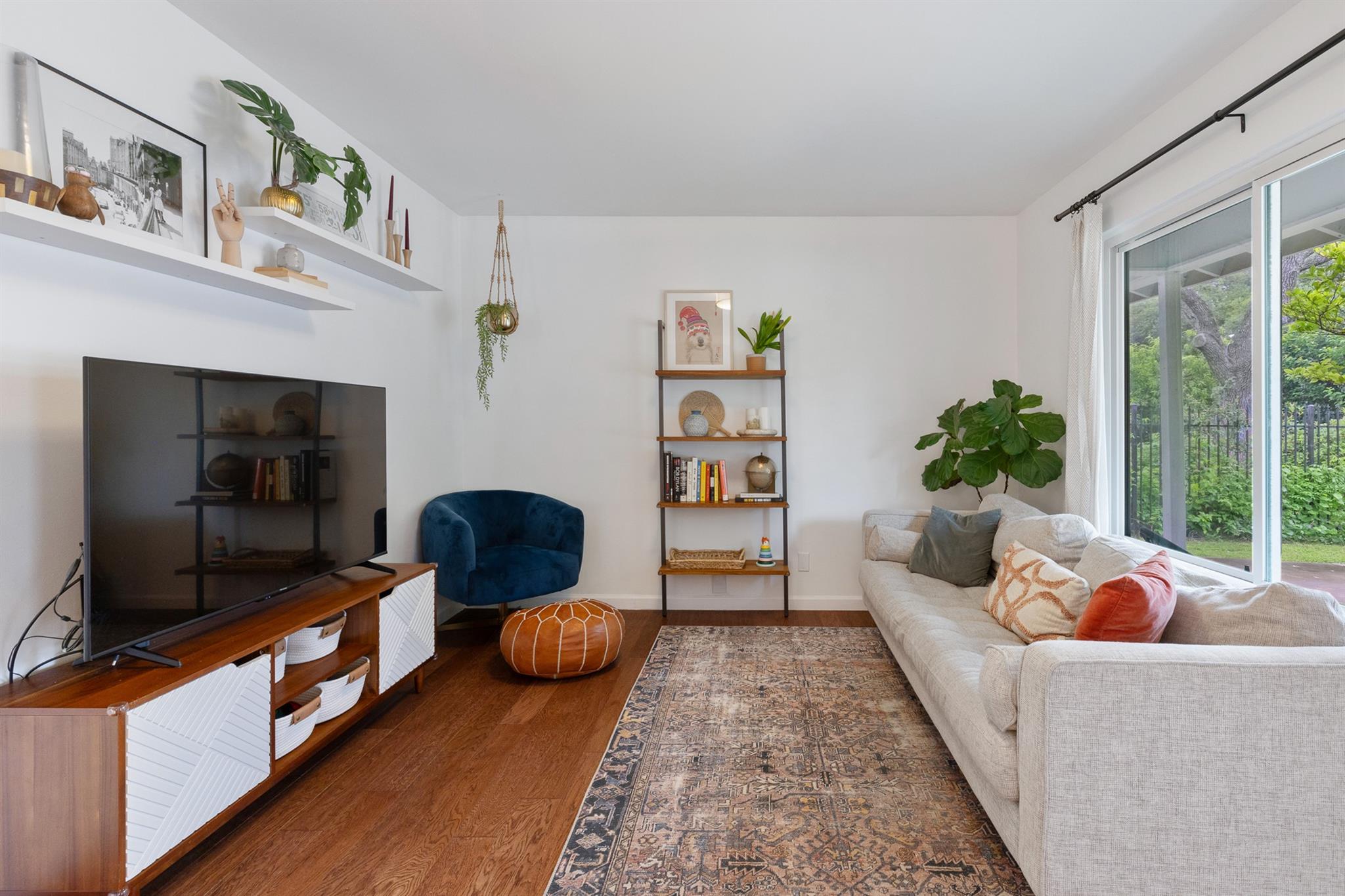 5210 Waterbrook Dr, Austin, TX 78723