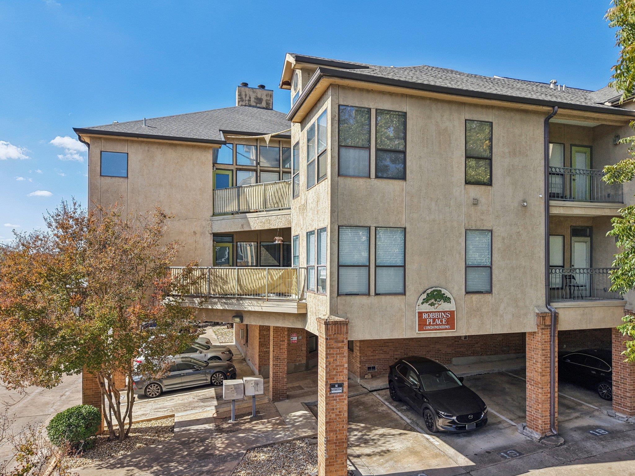 1910 Robbins Pl # 301, Austin, TX 78705