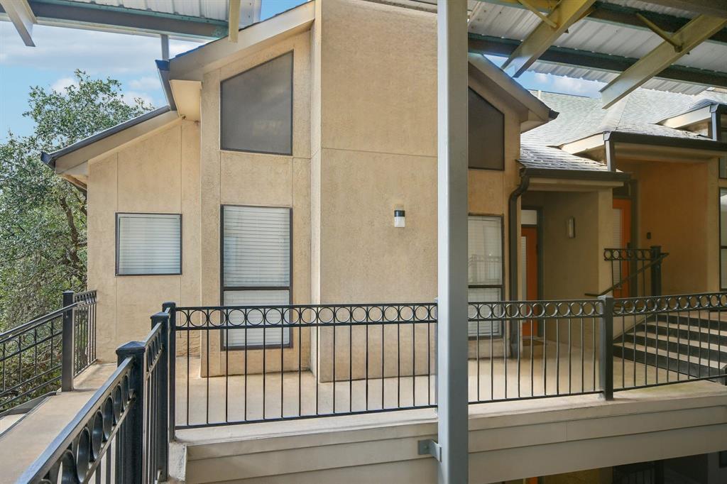 1910 Robbins Pl # 301, Austin, TX 78705