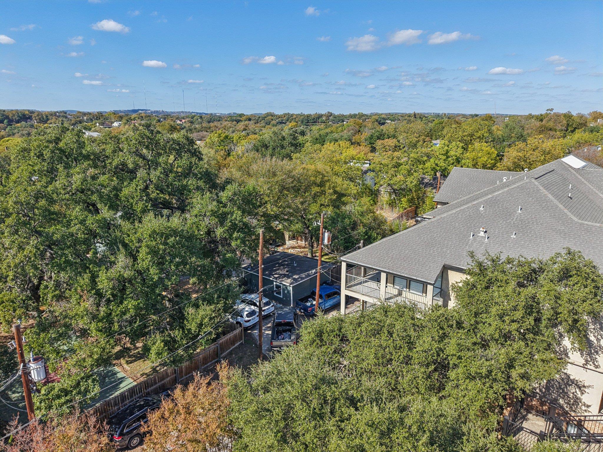 1910 Robbins Pl # 301, Austin, TX 78705