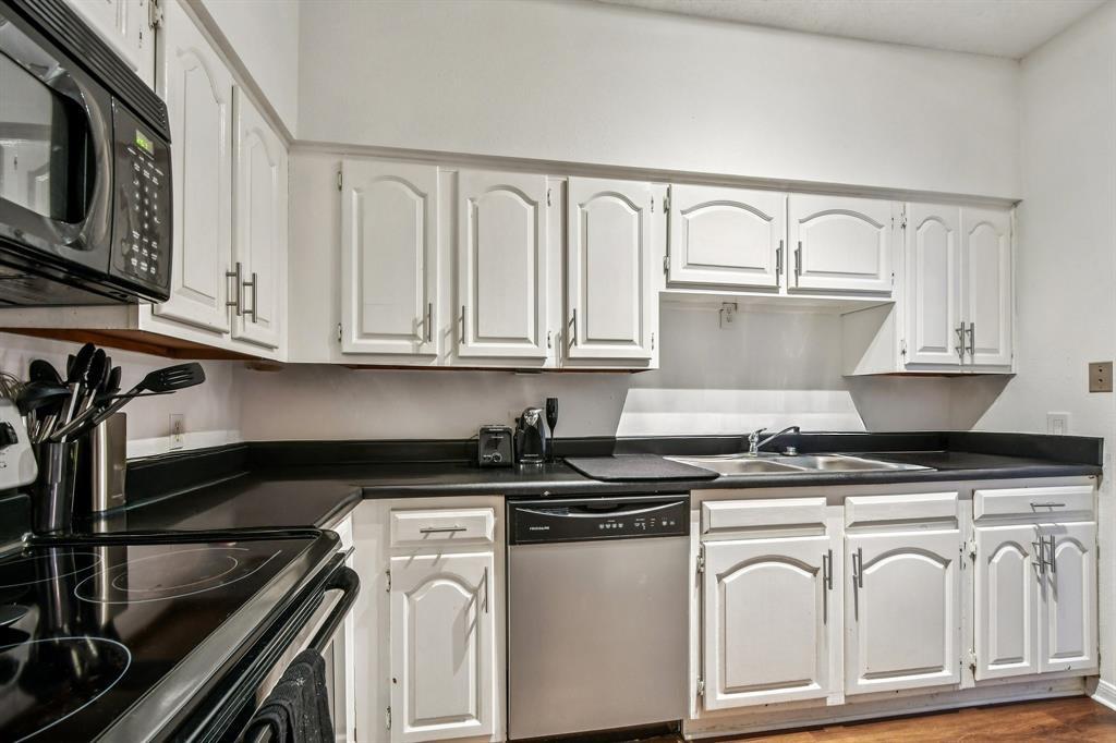 1910 Robbins Pl # 301, Austin, TX 78705