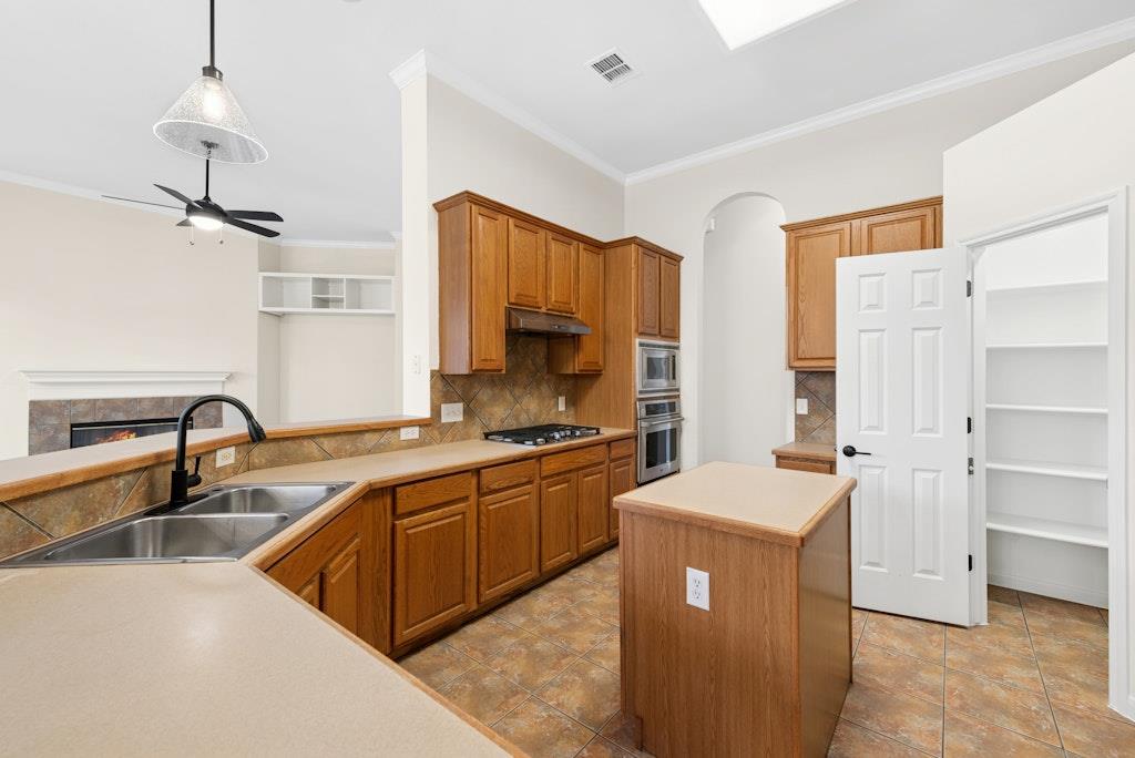 725 Nelson Ranch Rd, Cedar Park, TX 78613