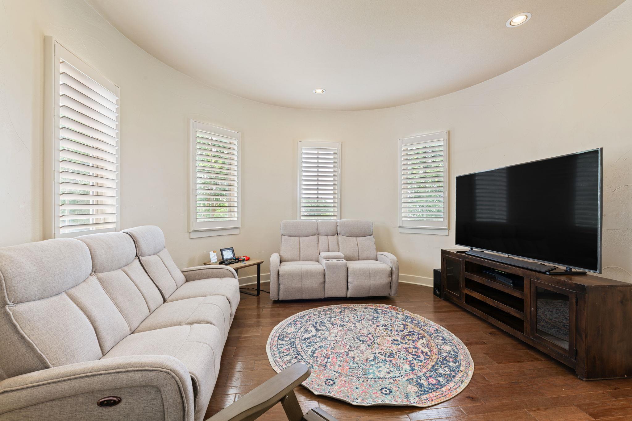 2800 Waymaker Way # 63, Austin, TX 78746