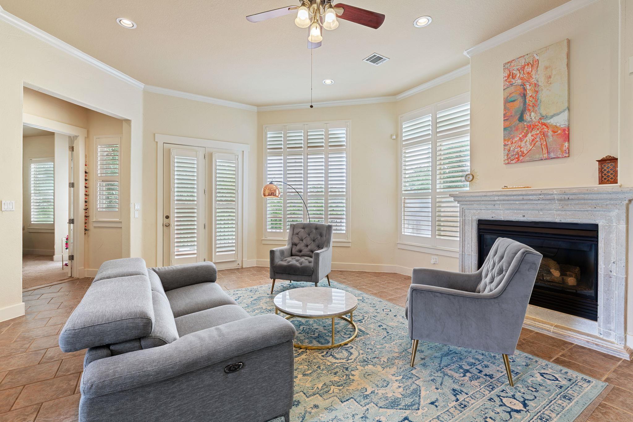 2800 Waymaker Way # 63, Austin, TX 78746