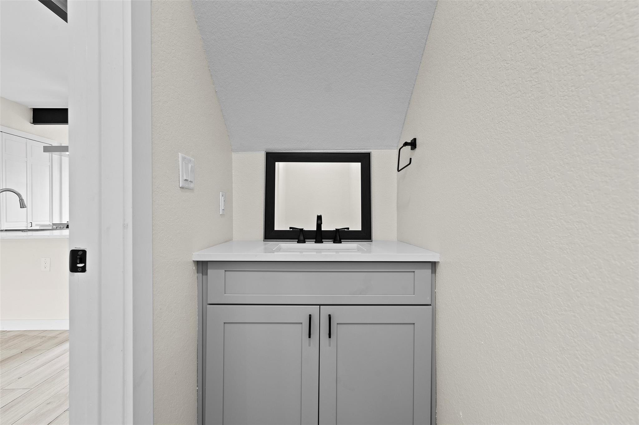 3613 Munson St, Austin, TX 78721