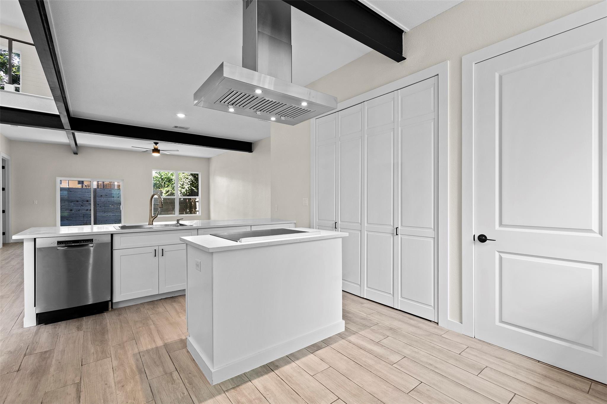 3613 Munson St, Austin, TX 78721