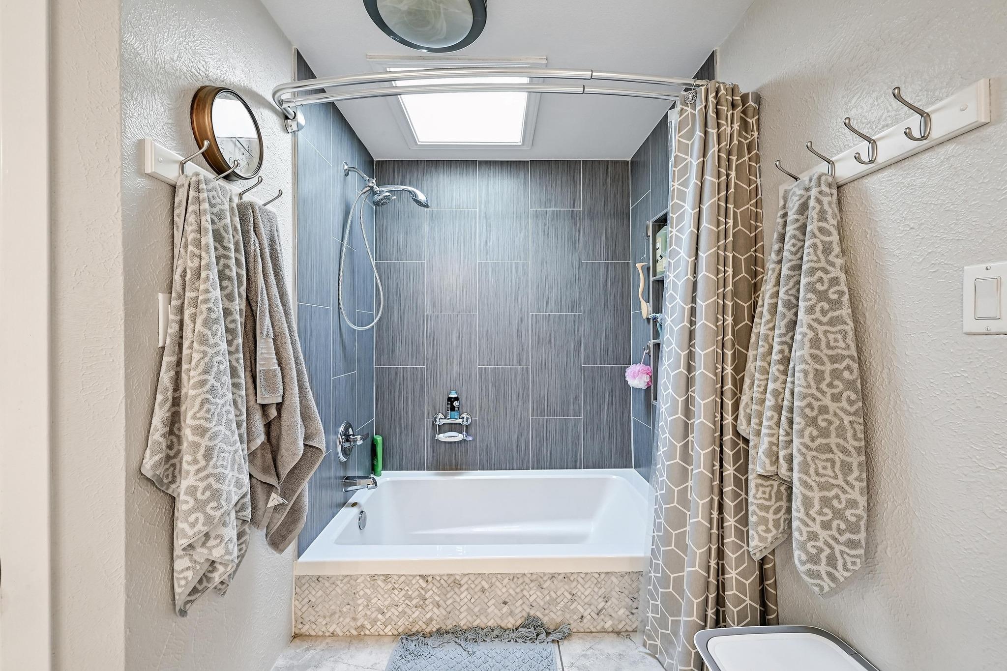 1501 Bluff Dr, Round Rock, TX 78681