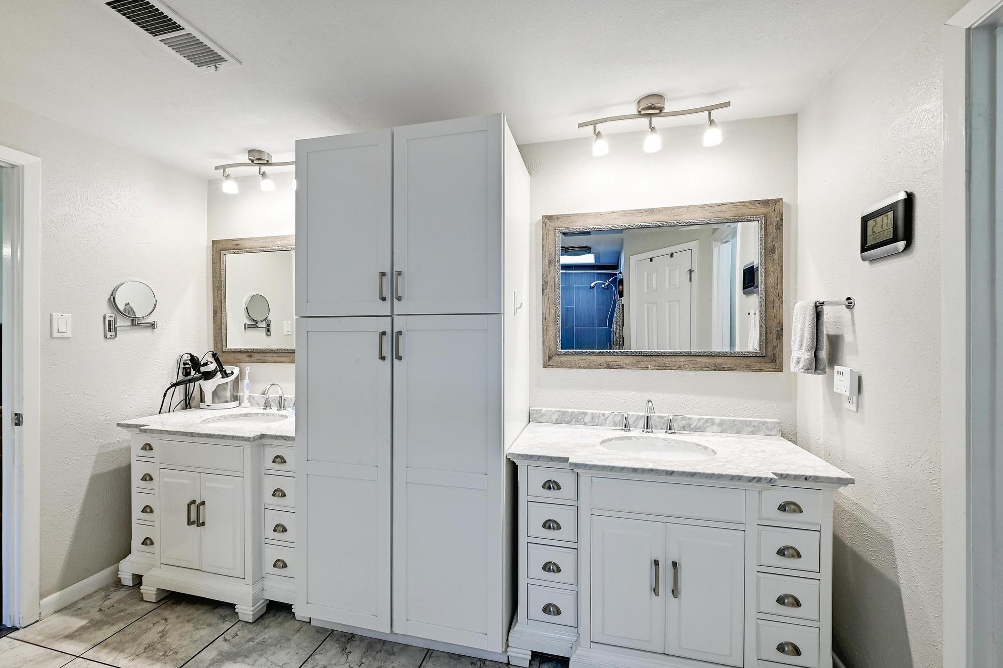 1501 Bluff Dr, Round Rock, TX 78681