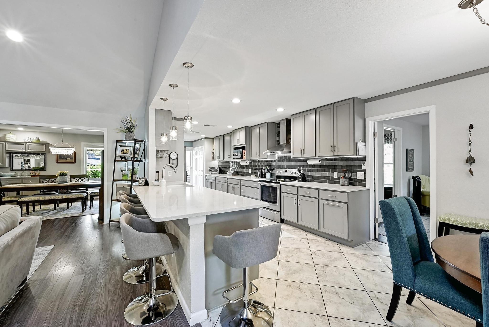 1501 Bluff Dr, Round Rock, TX 78681