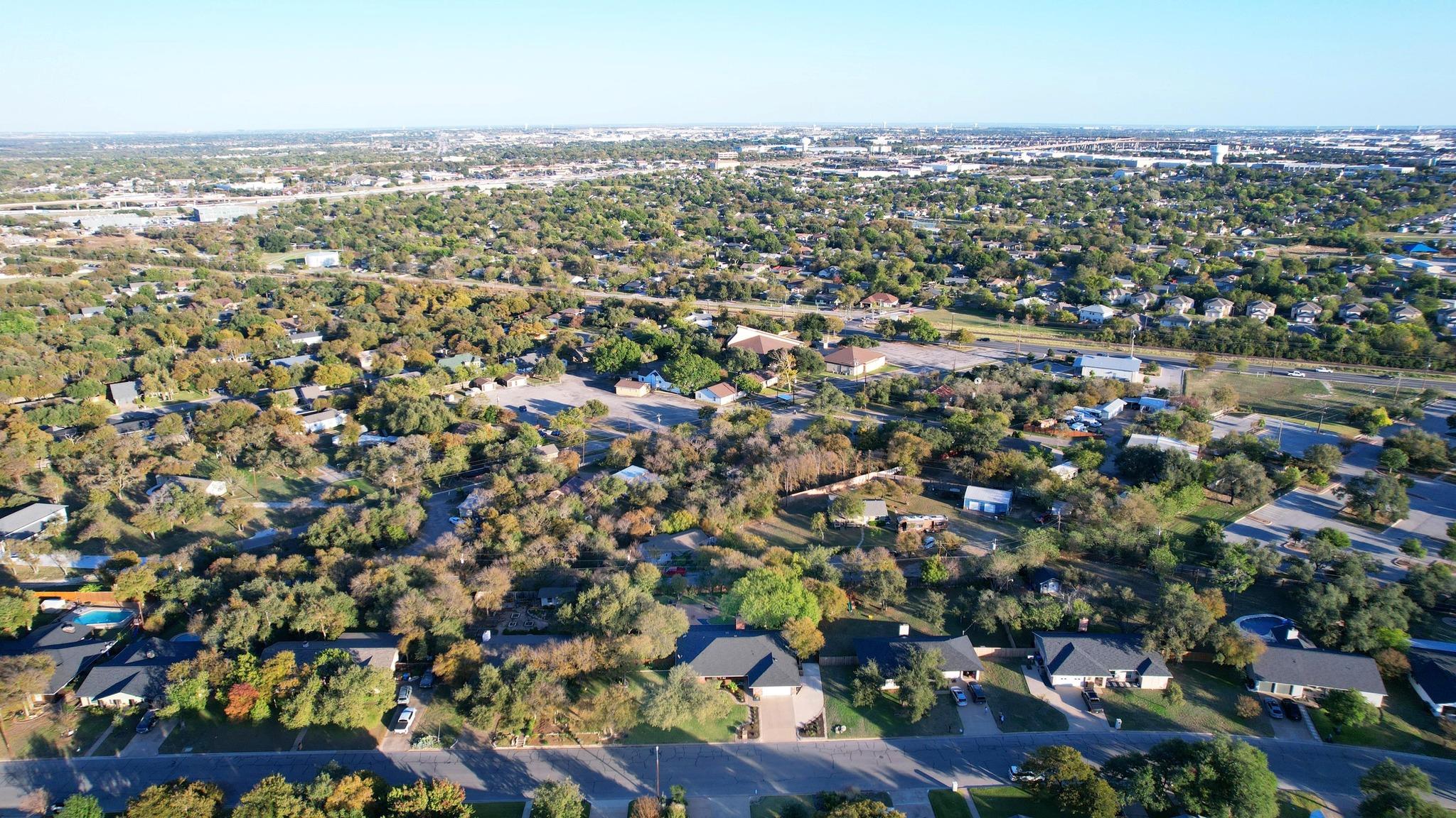 1501 Bluff Dr, Round Rock, TX 78681