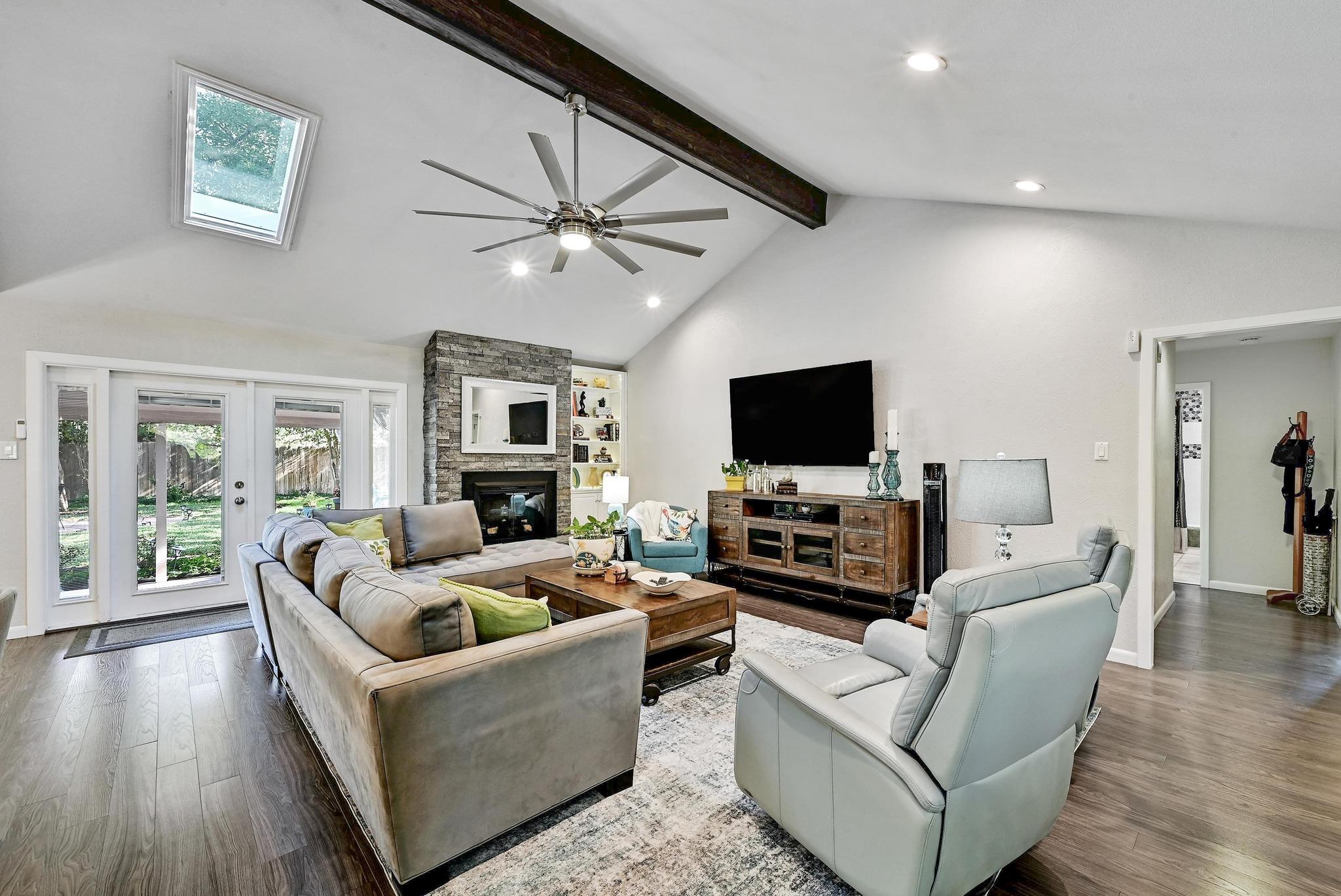 1501 Bluff Dr, Round Rock, TX 78681