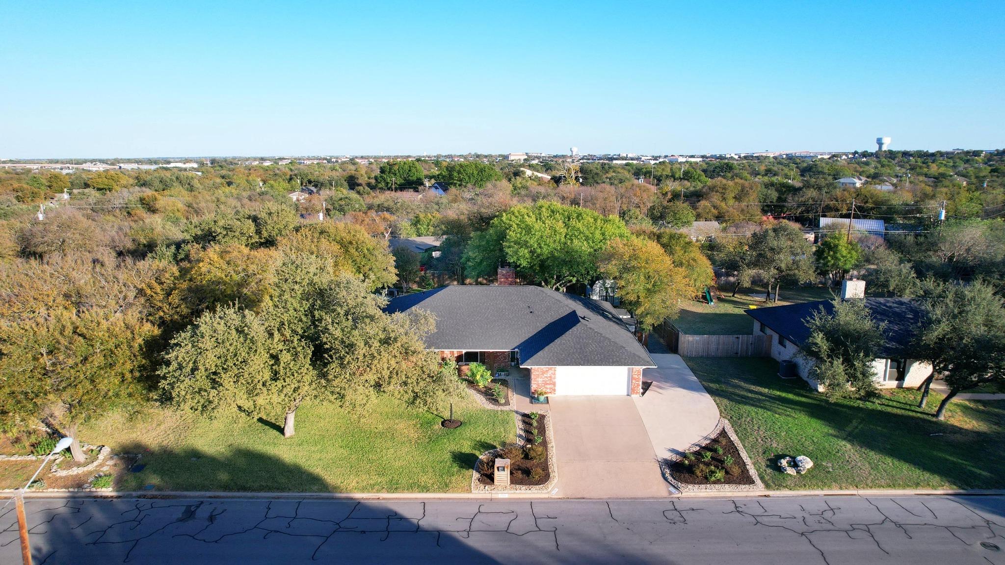 1501 Bluff Dr, Round Rock, TX 78681