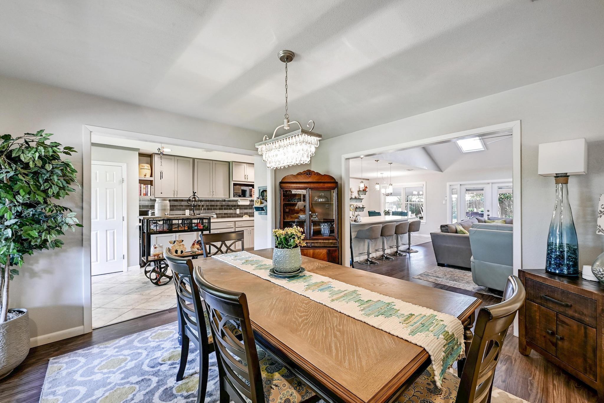 1501 Bluff Dr, Round Rock, TX 78681