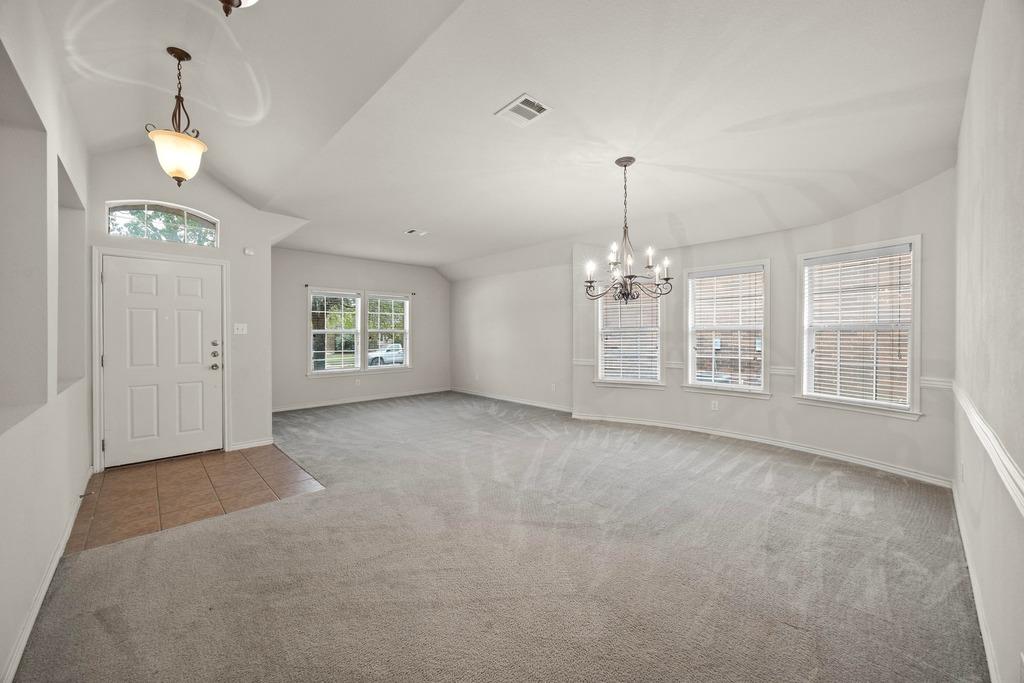 2832 Mission Tejas Dr, Pflugerville, TX 78660