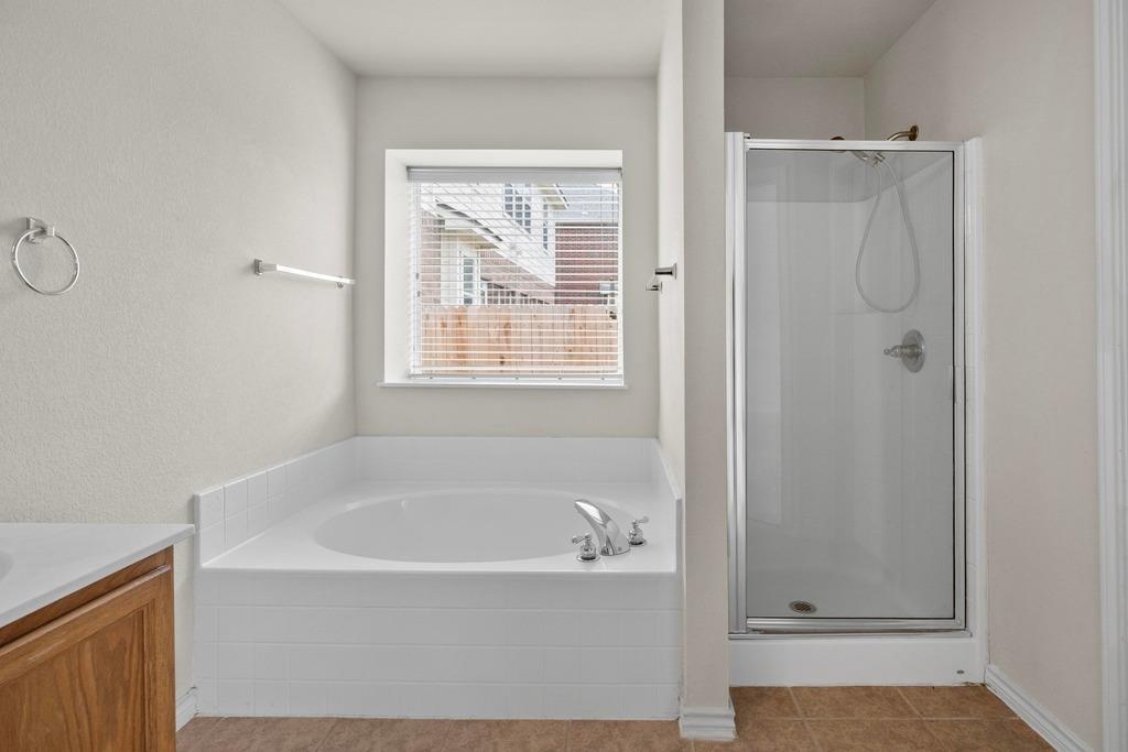 2832 Mission Tejas Dr, Pflugerville, TX 78660