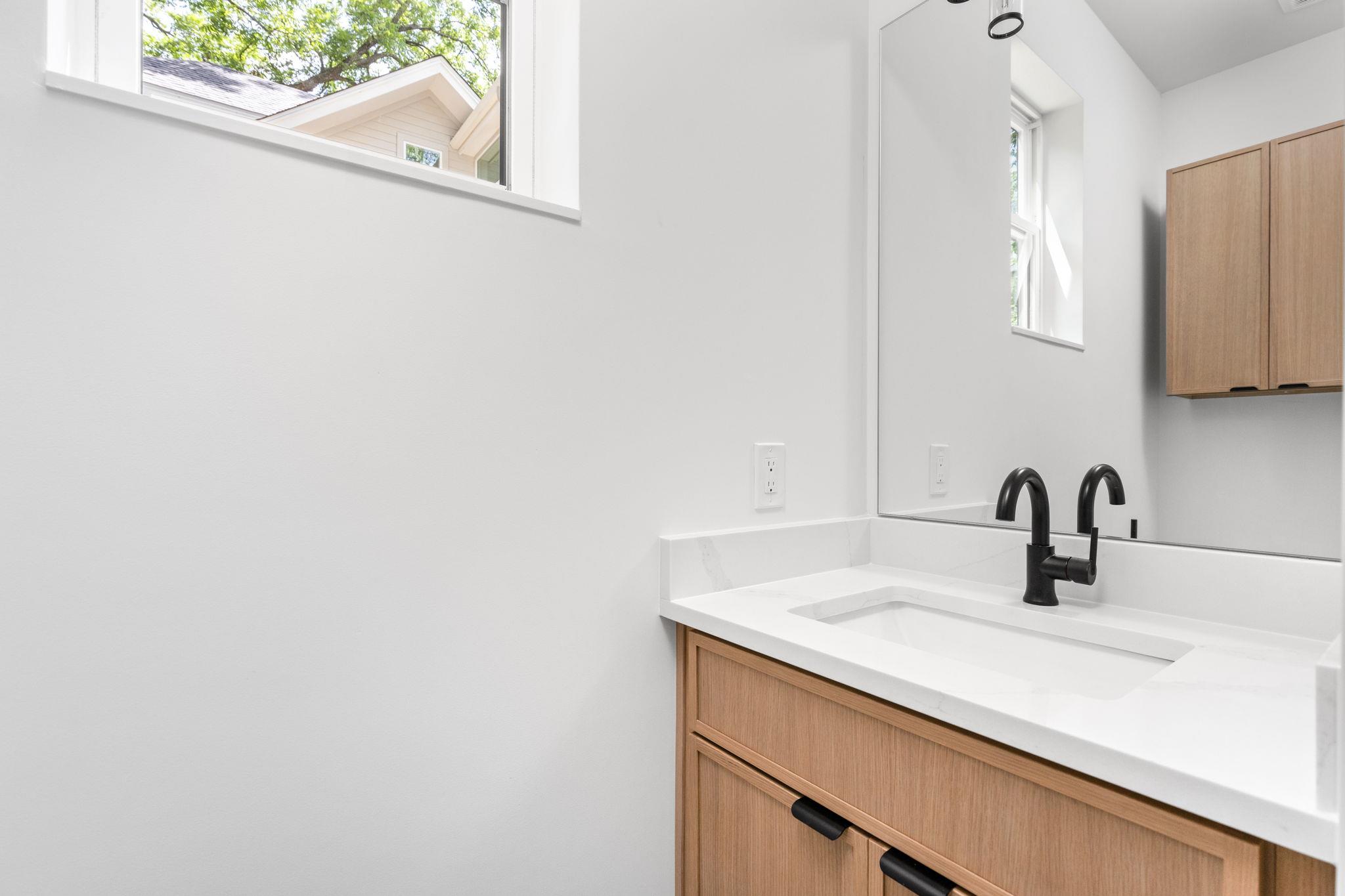 2917 Lyons Rd # 1, Austin, TX 78702