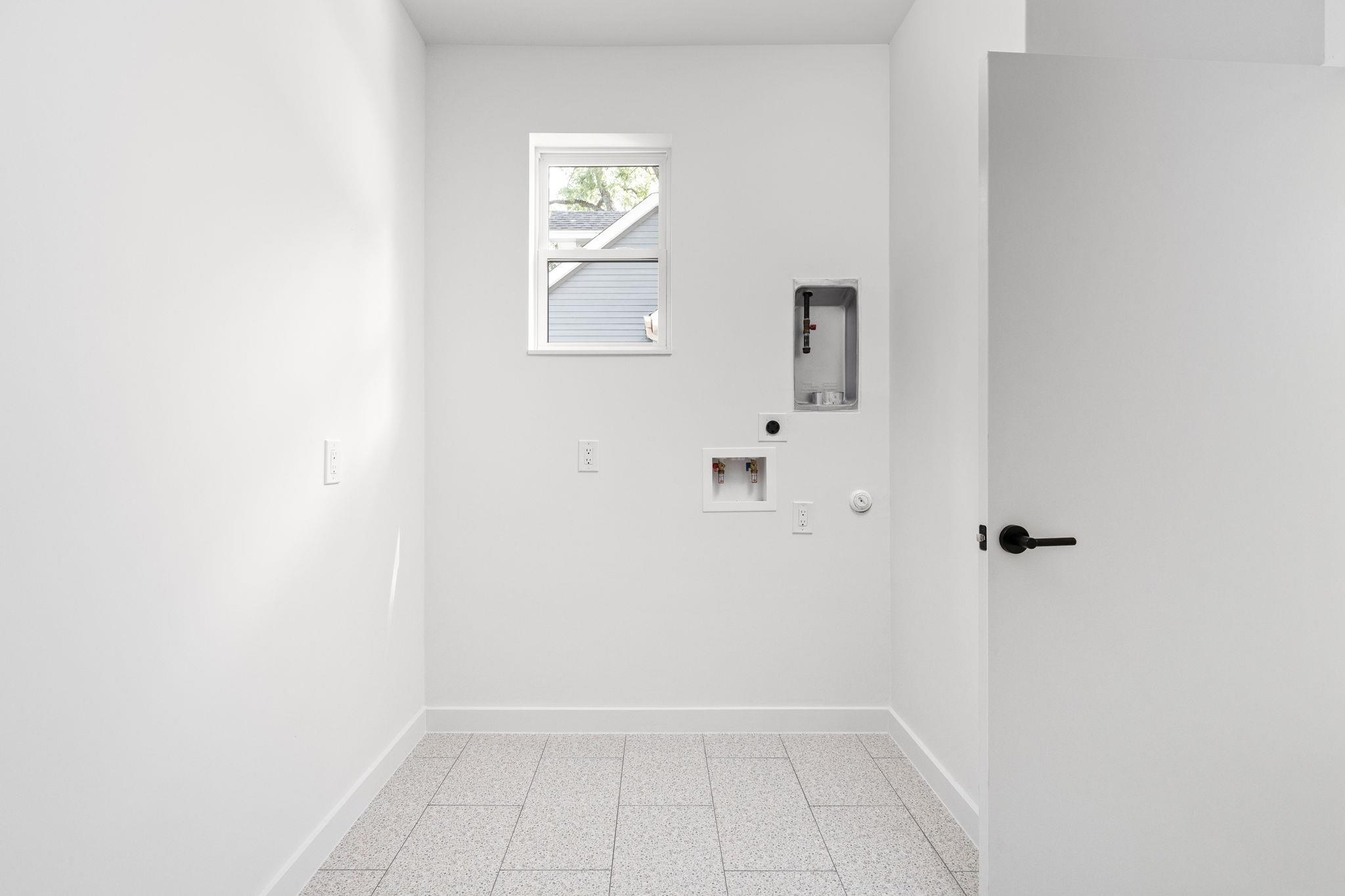 2917 Lyons Rd # 1, Austin, TX 78702