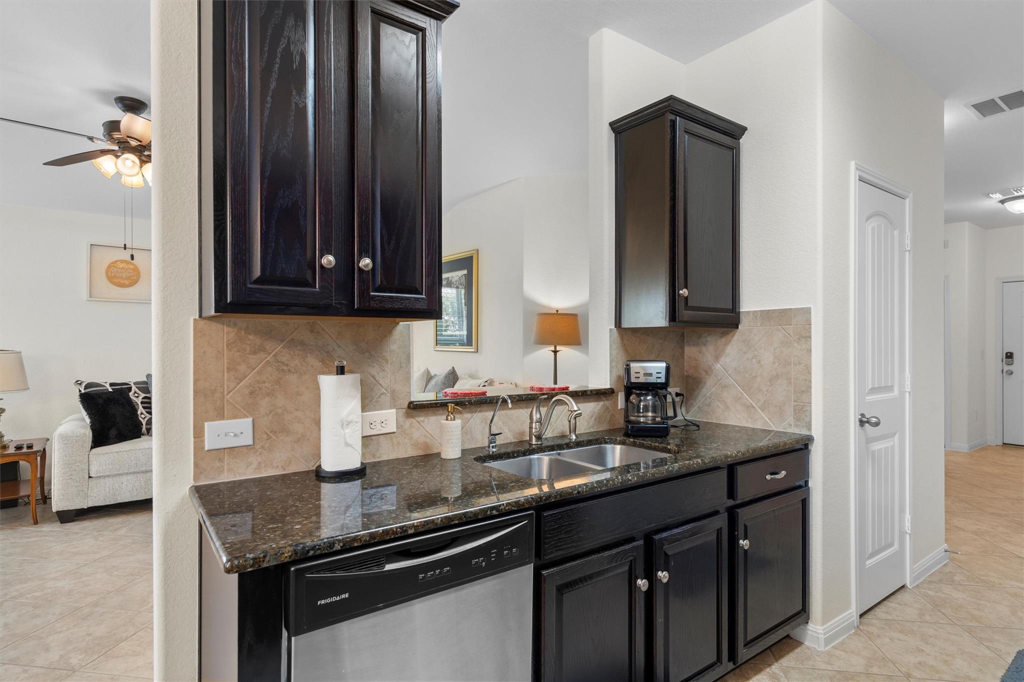 128 Moulins Ln, Georgetown, TX 78626