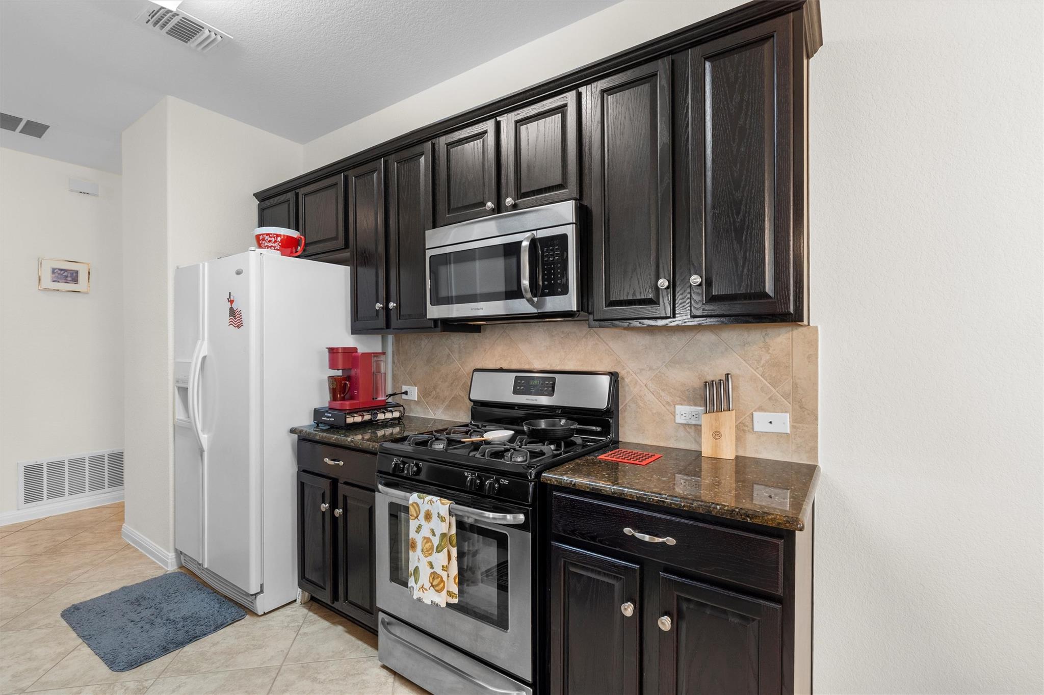 128 Moulins Ln, Georgetown, TX 78626