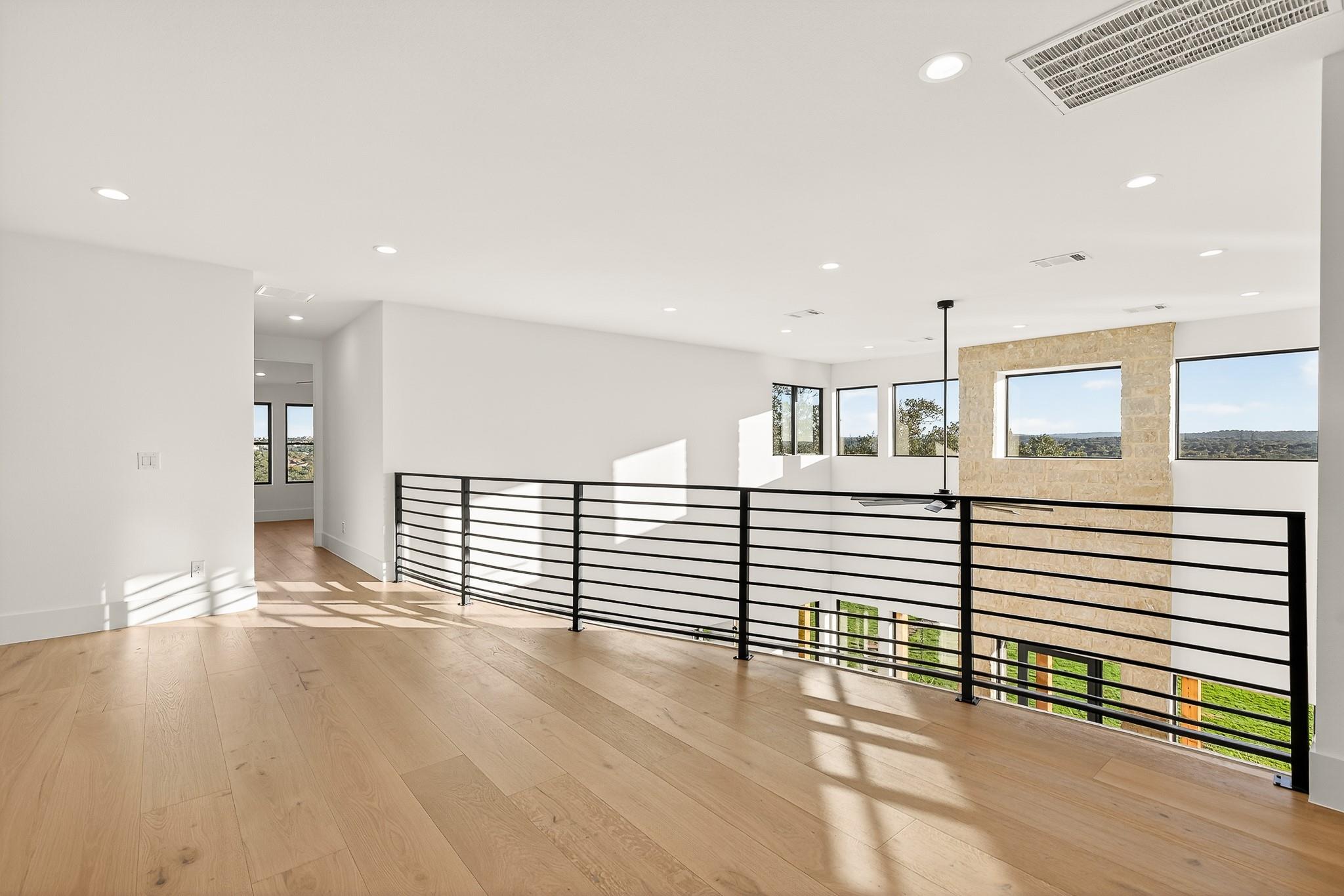 400 Emerald Way, Horseshoe Bay, TX 78657