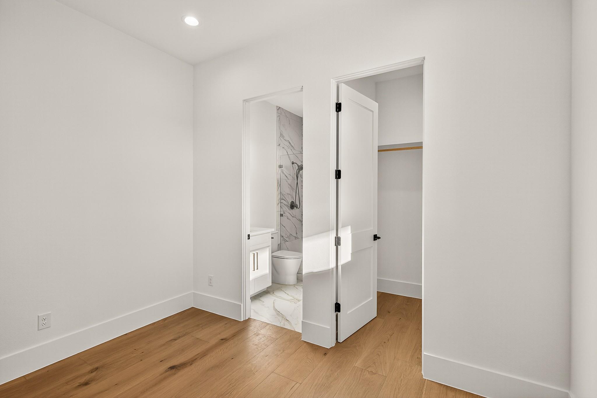 400 Emerald Way, Horseshoe Bay, TX 78657