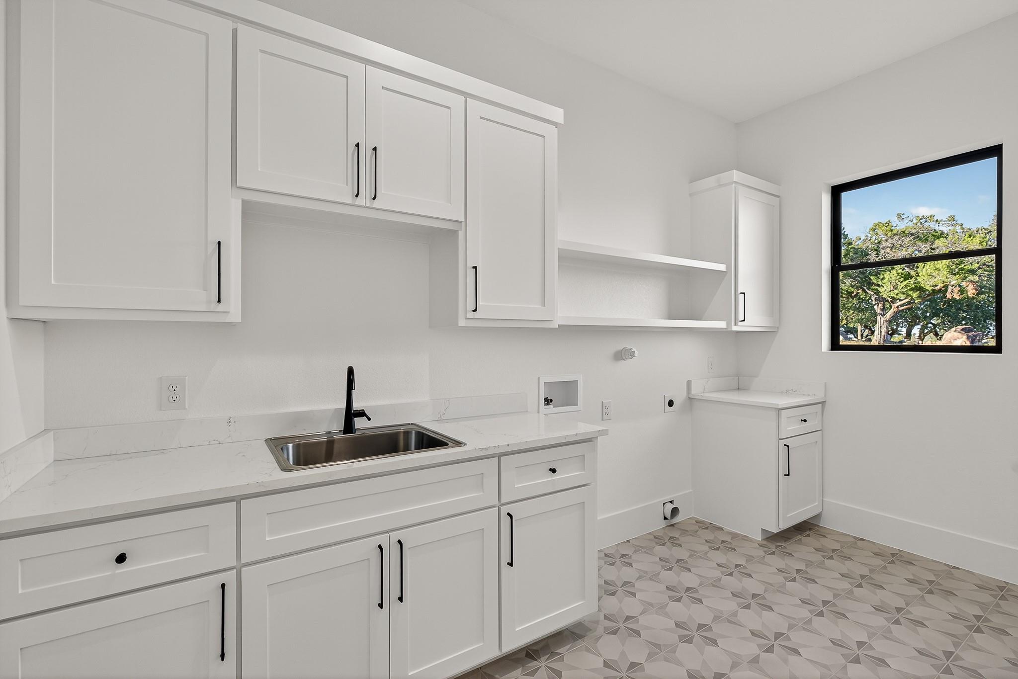 400 Emerald Way, Horseshoe Bay, TX 78657