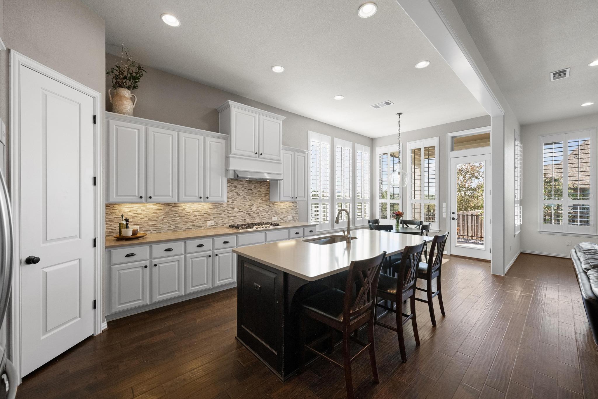 16101 Golden Top Dr, Austin, TX 78738