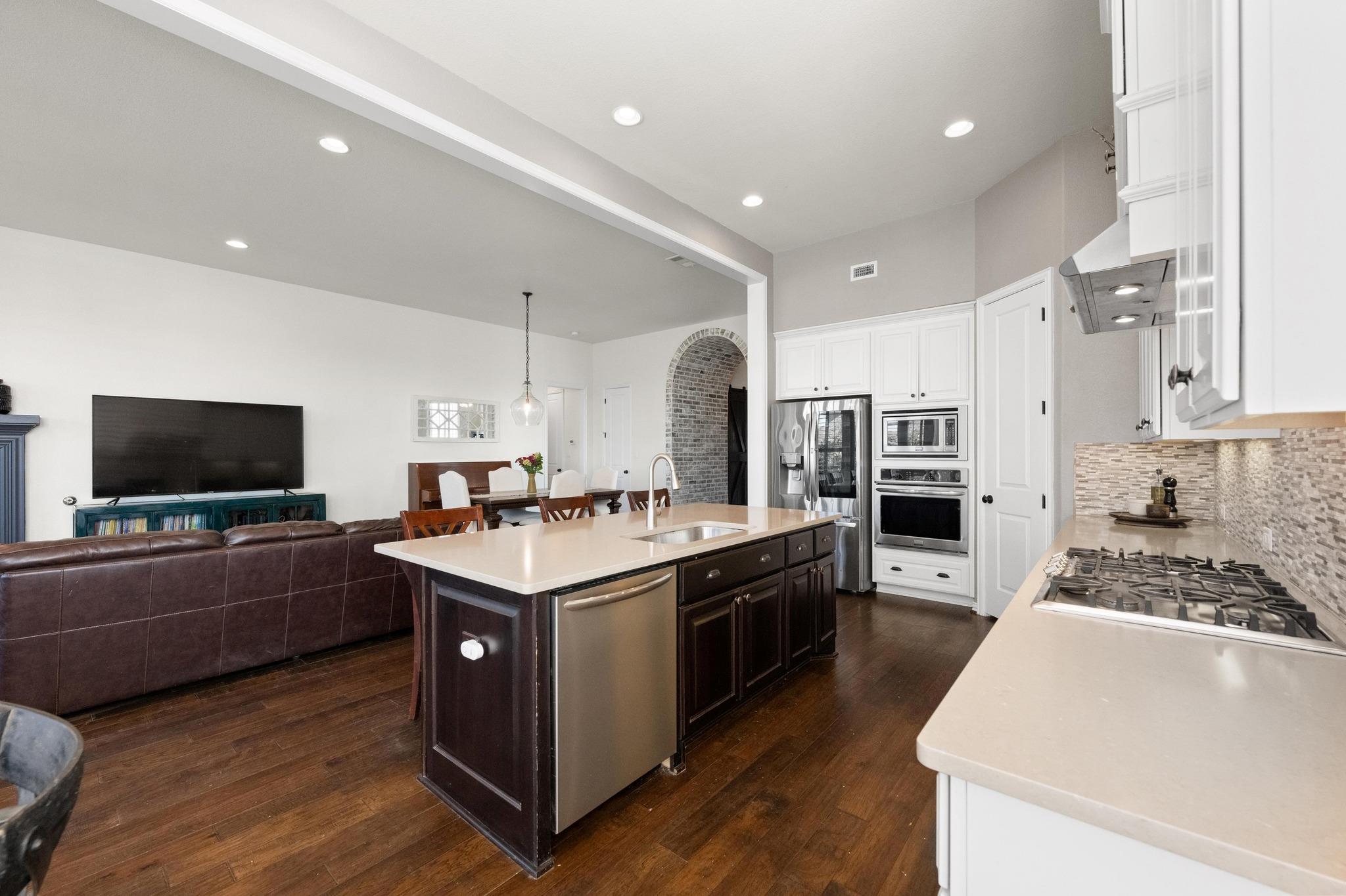 16101 Golden Top Dr, Austin, TX 78738