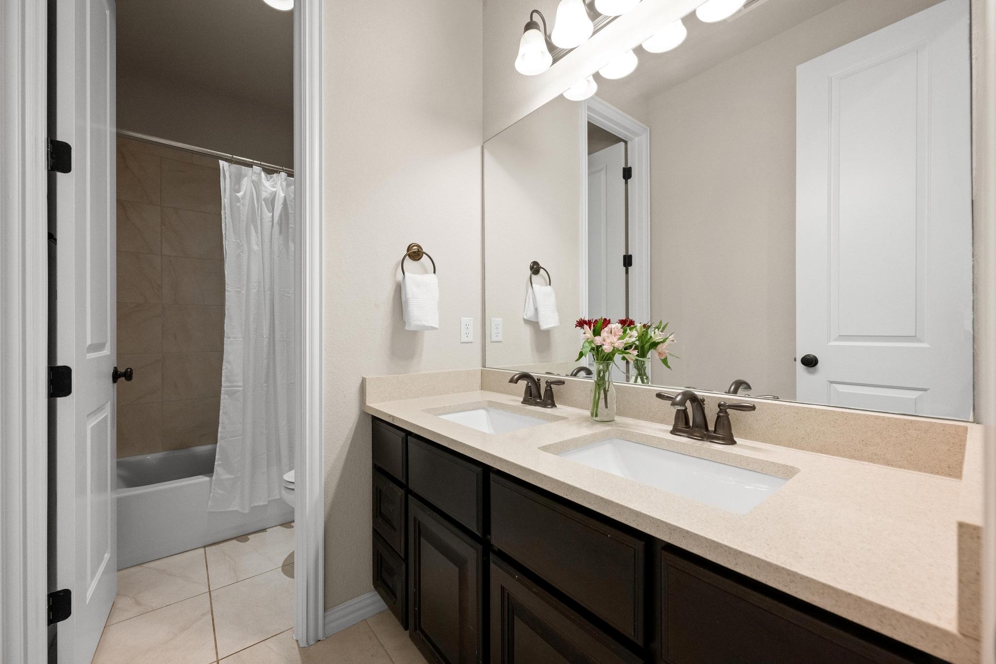 16101 Golden Top Dr, Austin, TX 78738