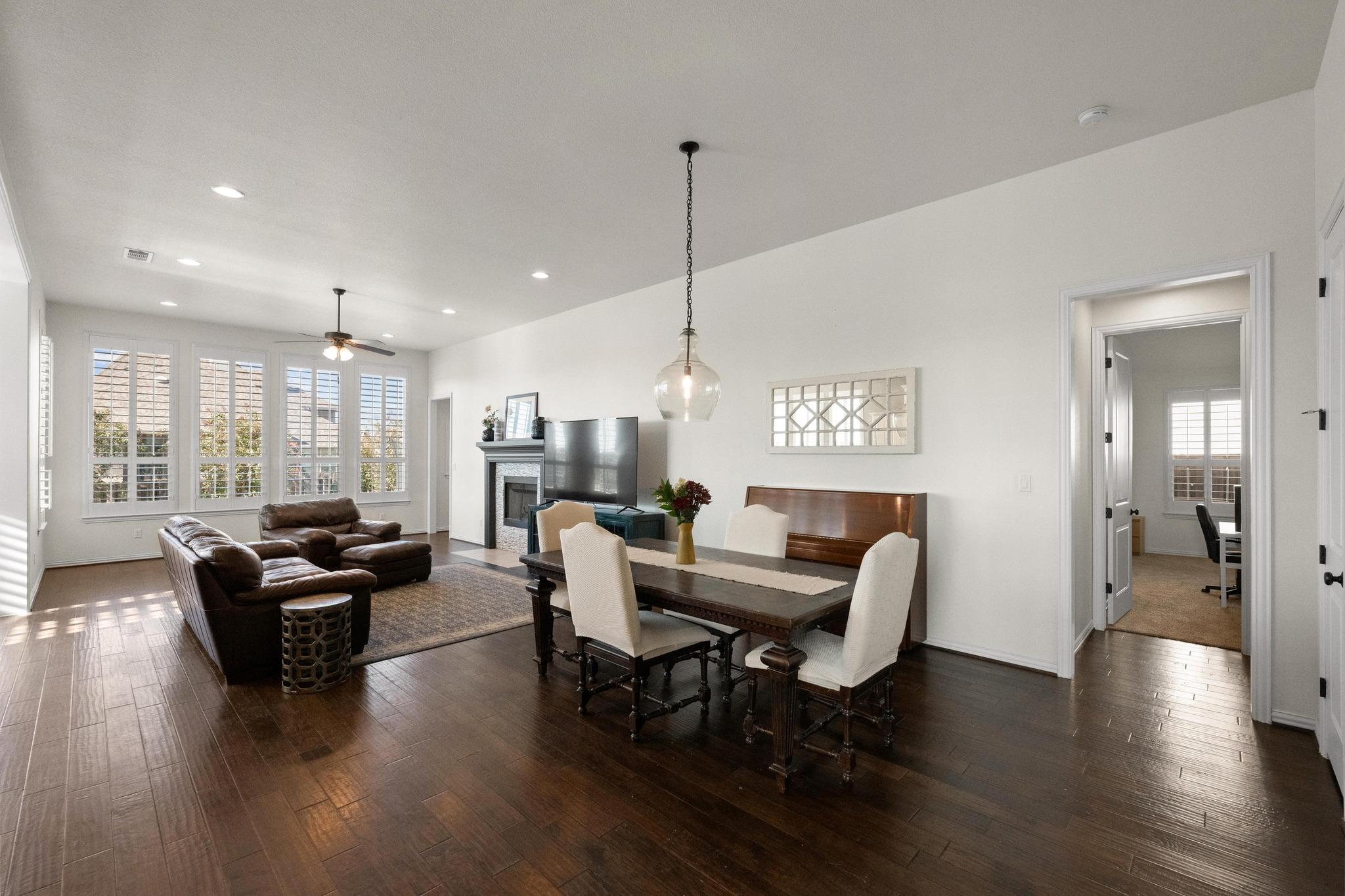 16101 Golden Top Dr, Austin, TX 78738