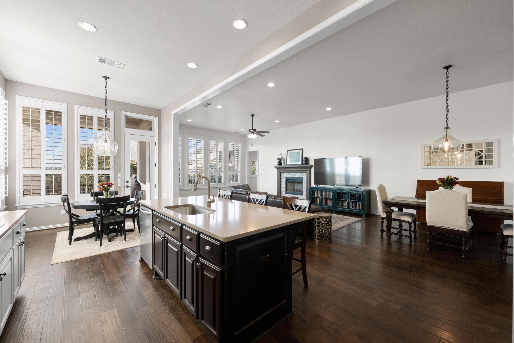 16101 Golden Top Dr, Austin, TX 78738