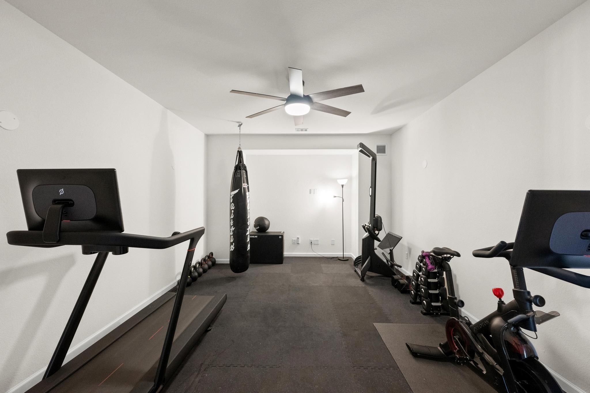 16101 Golden Top Dr, Austin, TX 78738