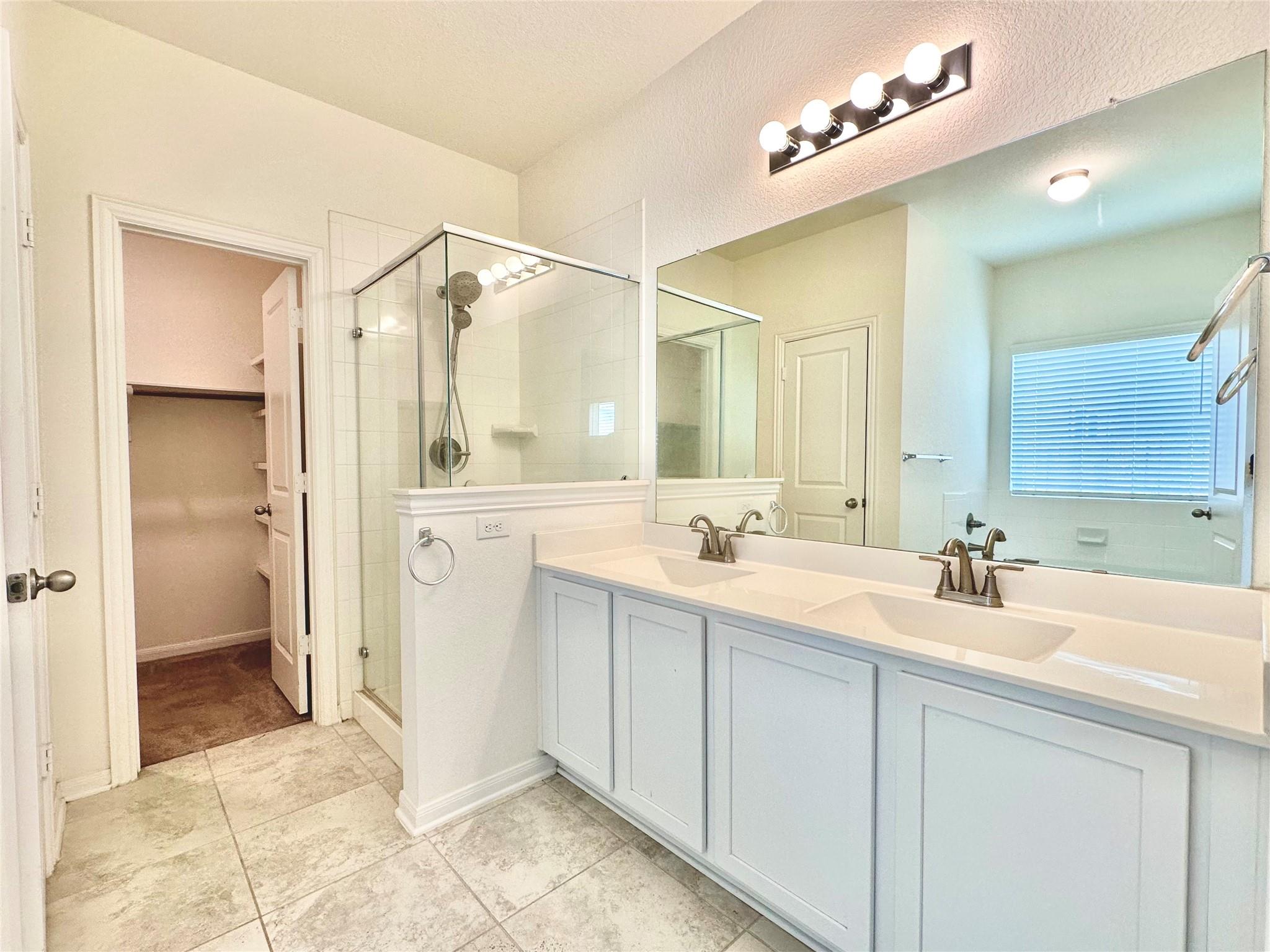 105 Eagle Lake Dr, Hutto, TX 78634