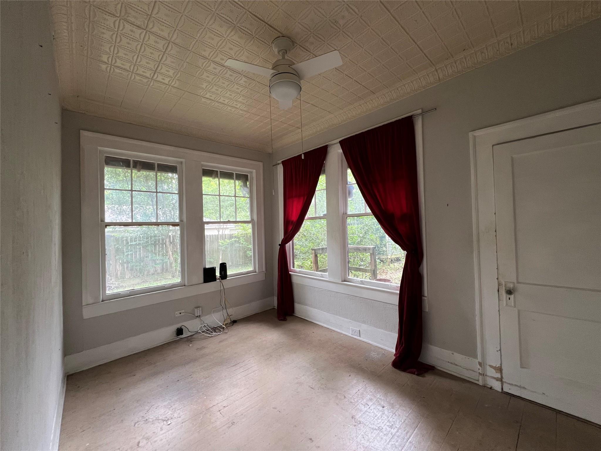 1016 N 3rd St, Temple, TX 76501