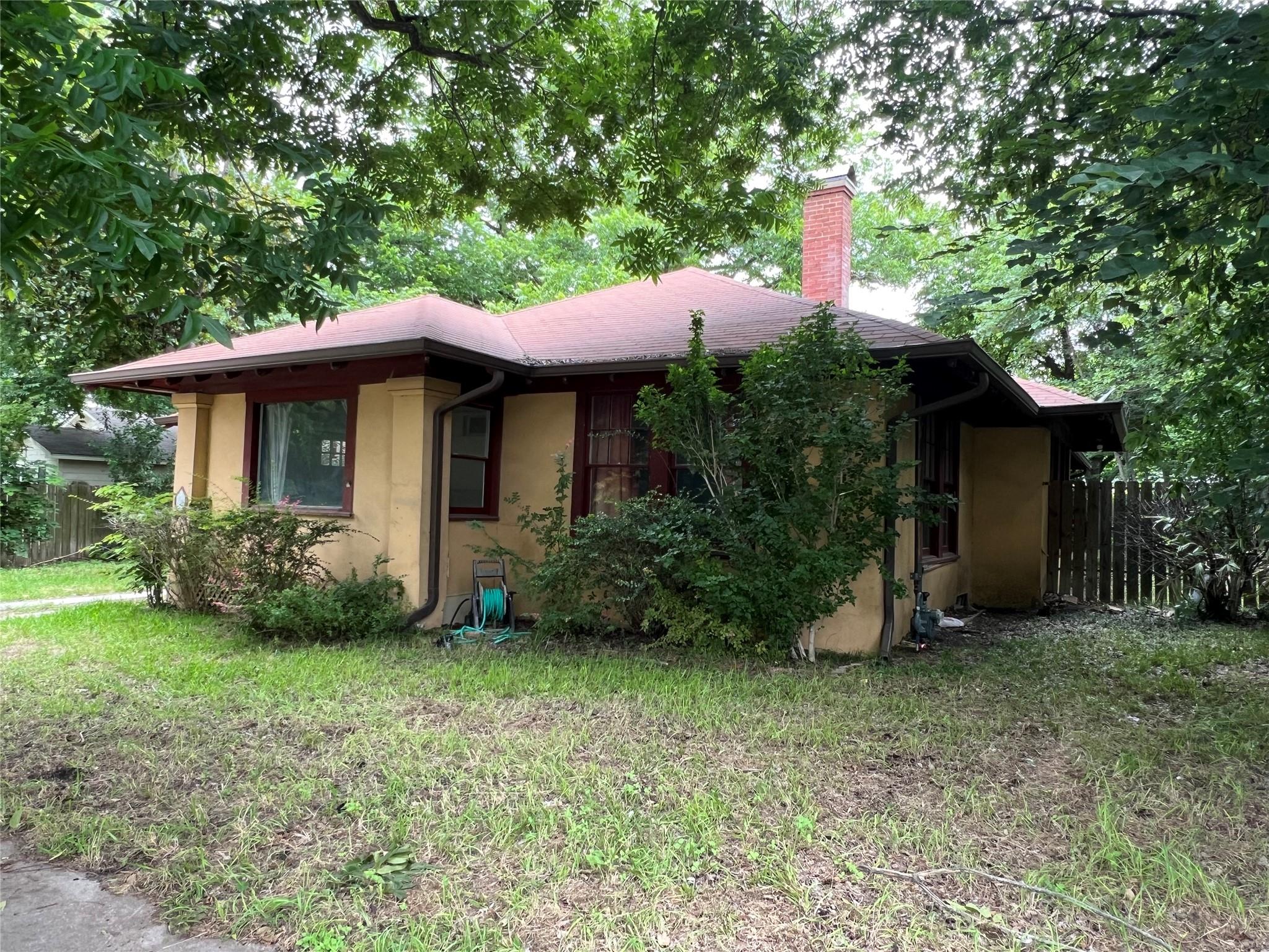1016 N 3rd St, Temple, TX 76501