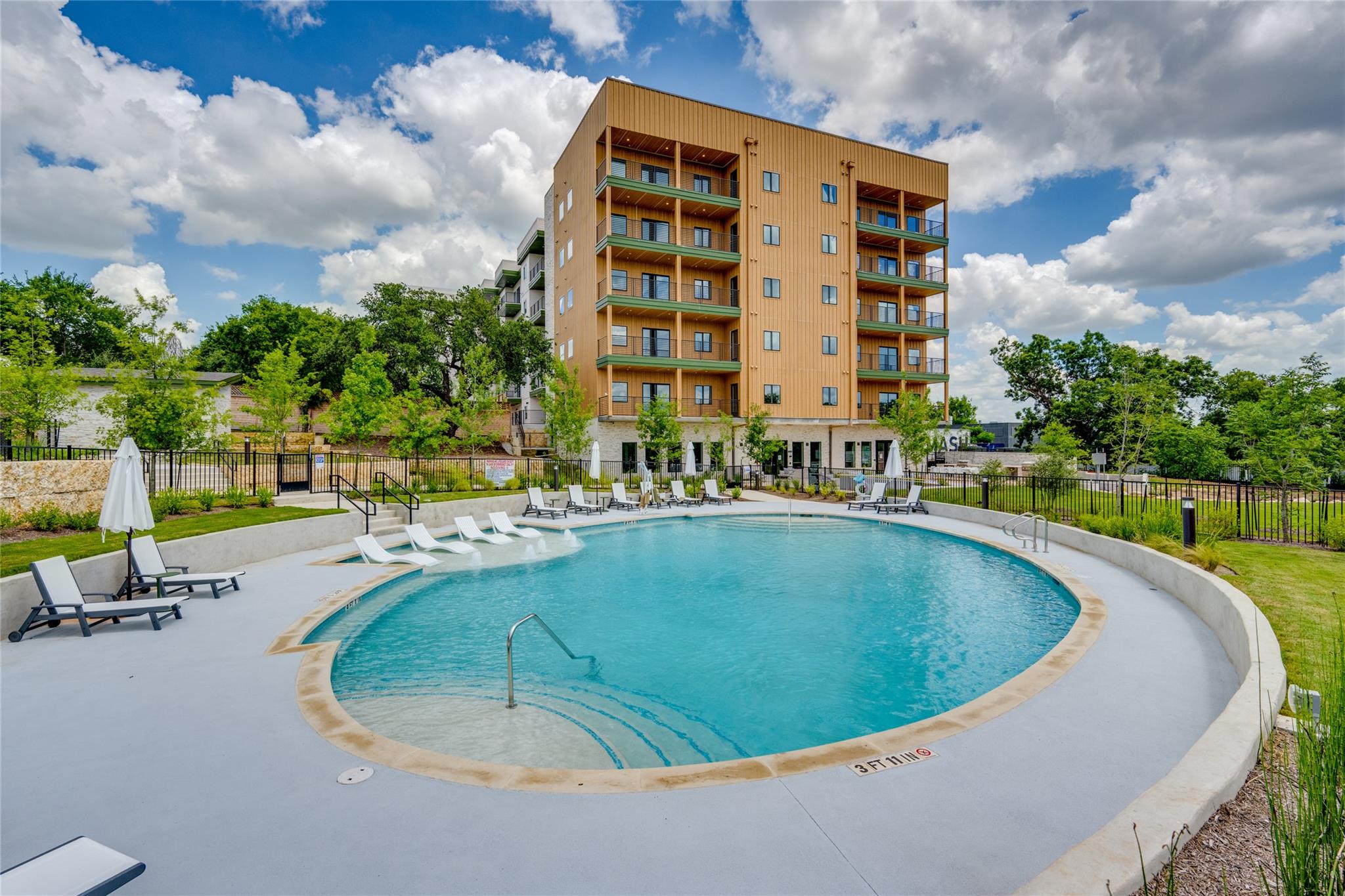 4802 S Congress Ave # 303, Austin, TX 78745