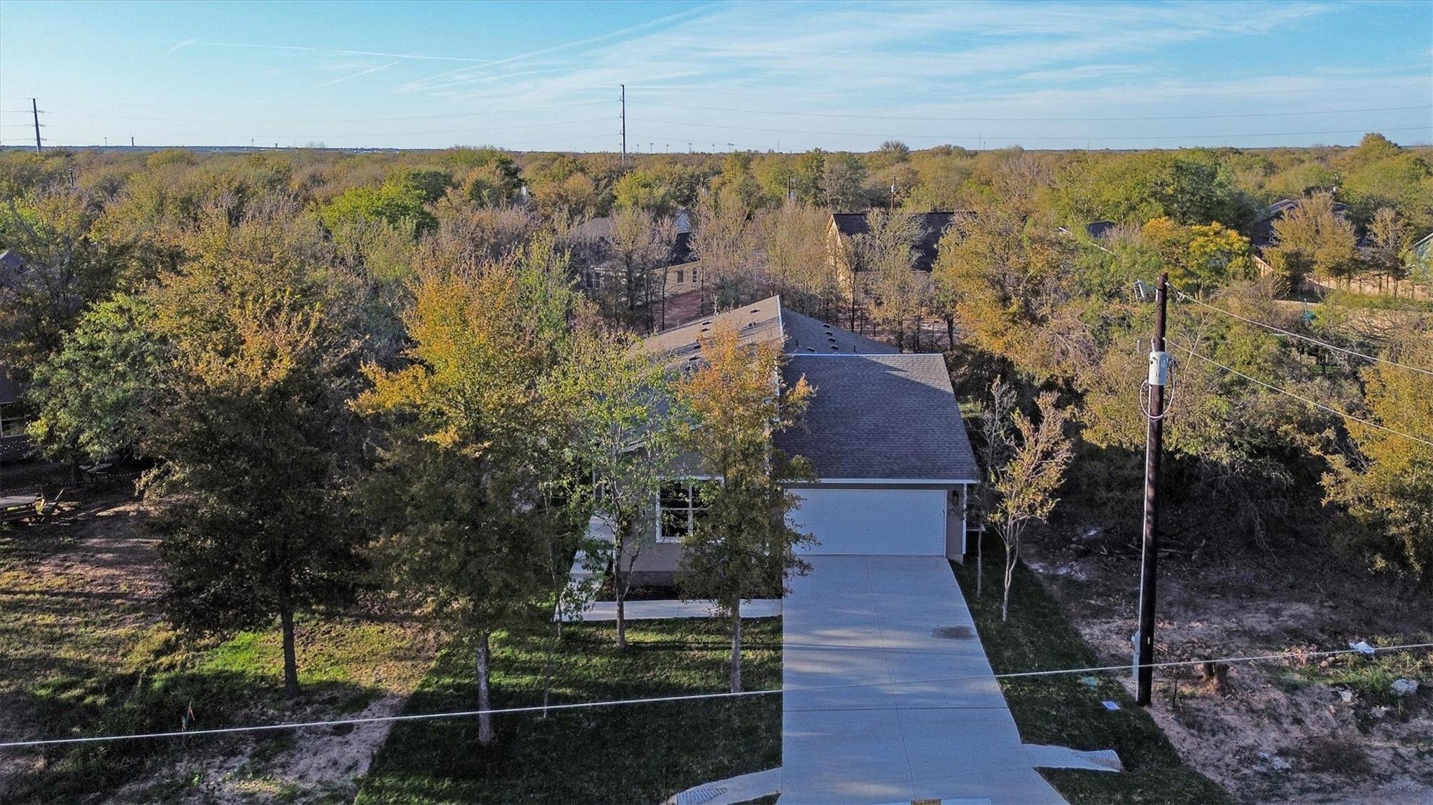104 Kipapa Ct, Bastrop, TX 78602