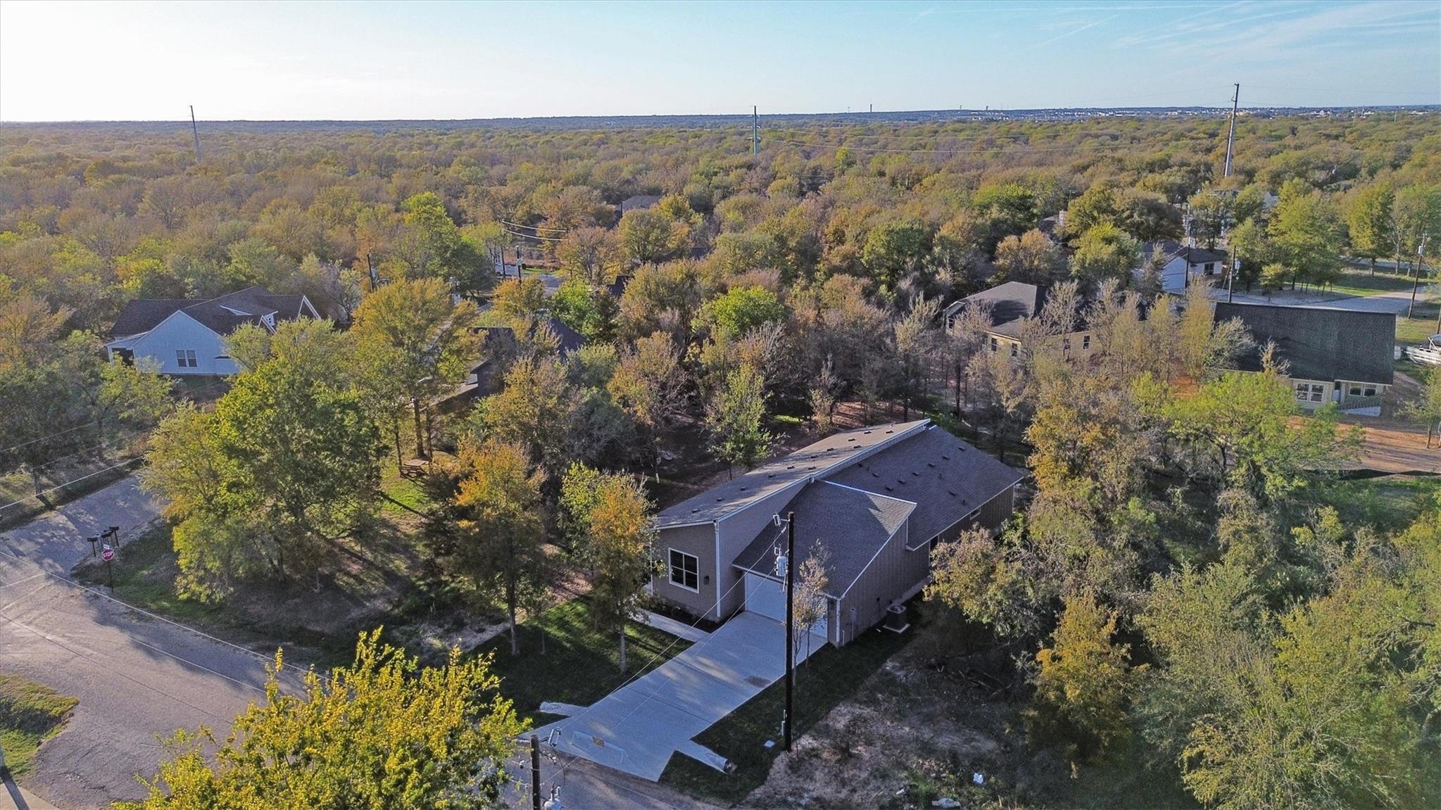 104 Kipapa Ct, Bastrop, TX 78602