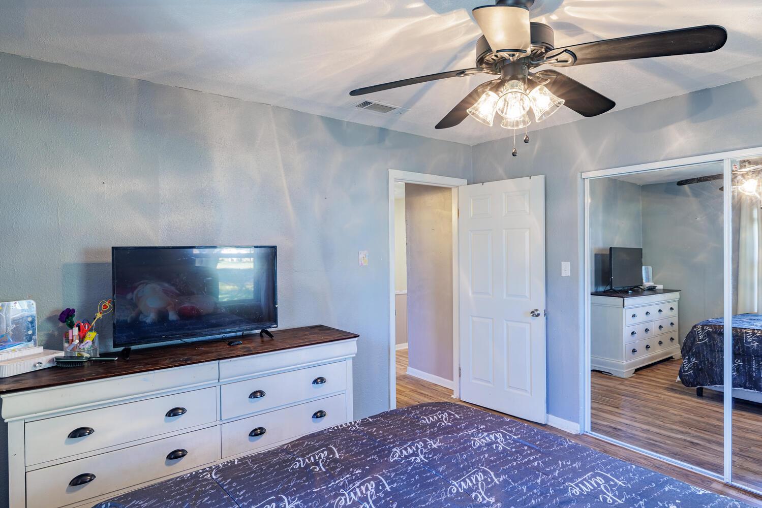 112 Maynard St, Bastrop, TX 78602