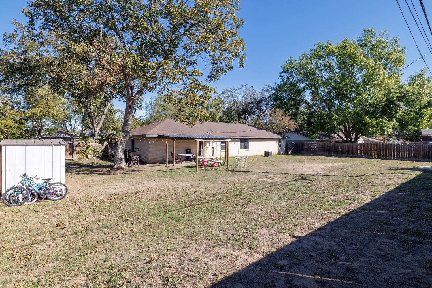 112 Maynard St, Bastrop, TX 78602