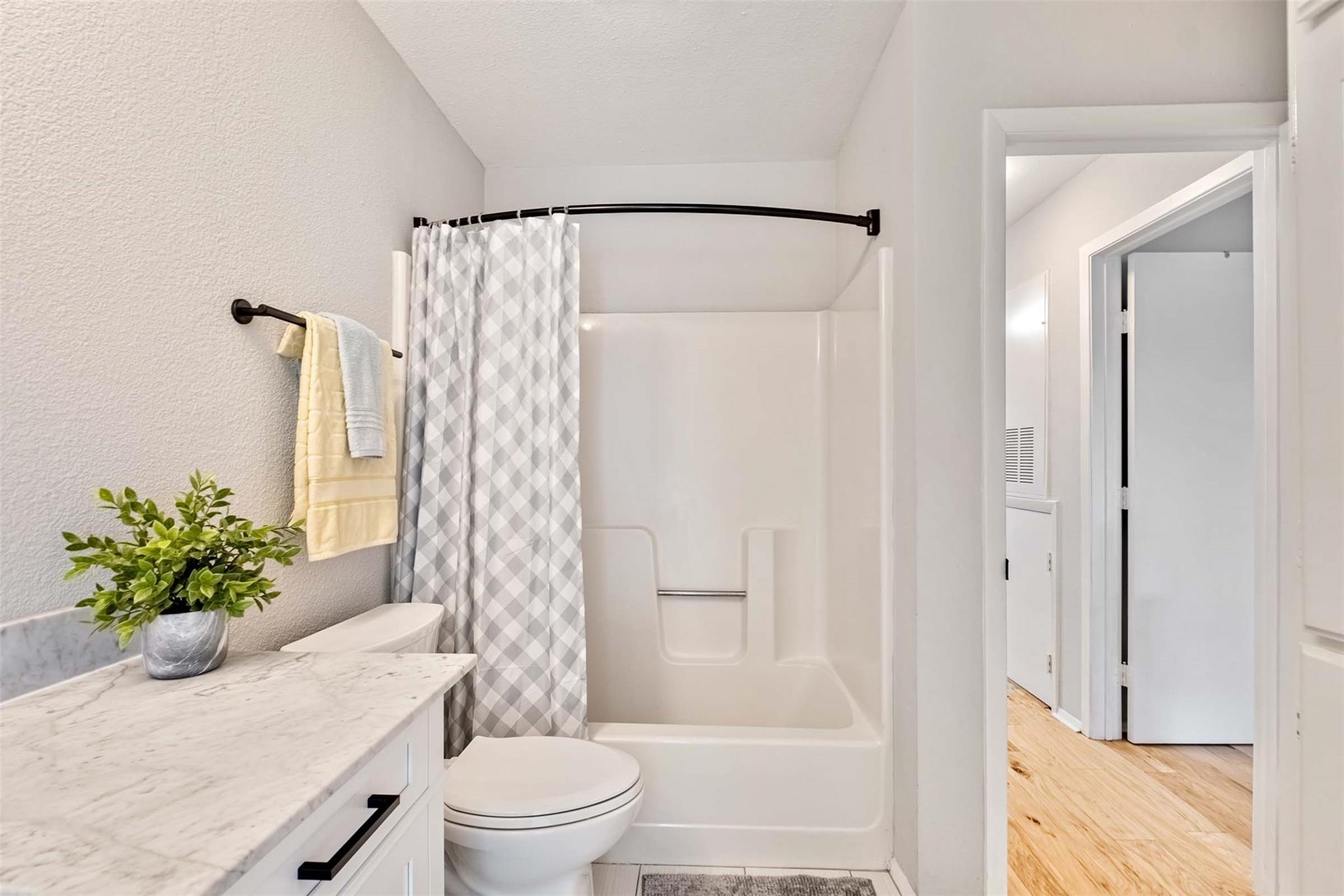 5602 Woodrow Ave # 204, Austin, TX 78756