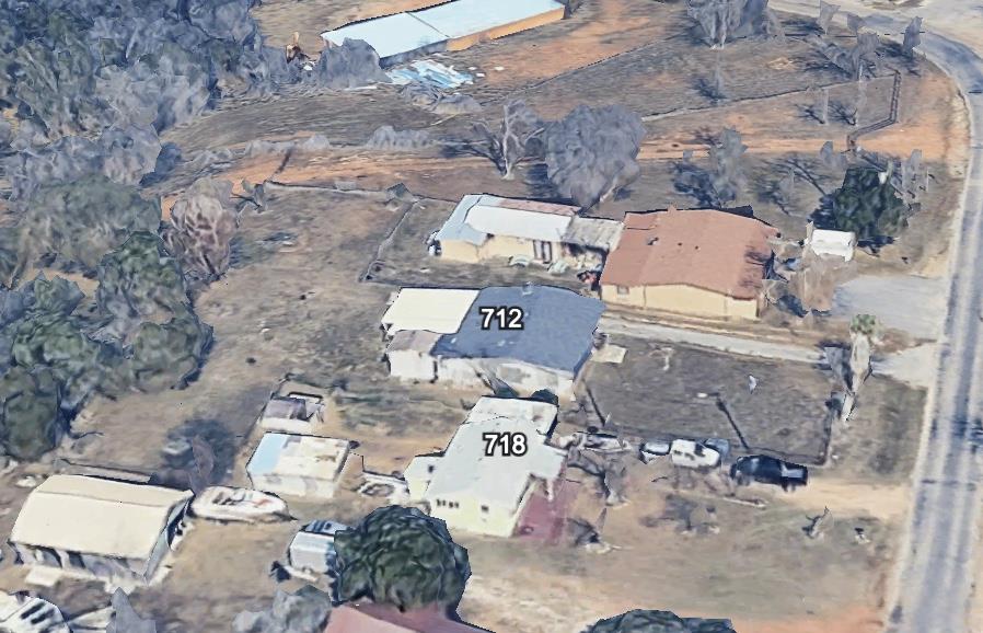 712 Sandy Mountain Dr, Llano, TX 78643