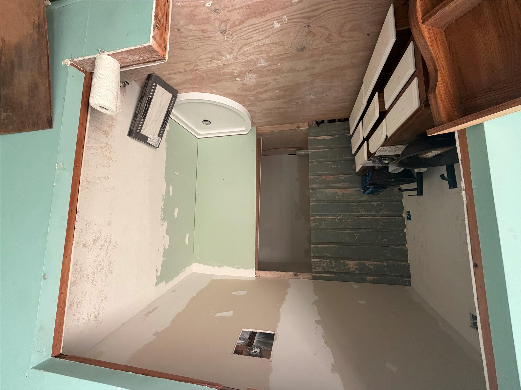 712 Sandy Mountain Dr, Llano, TX 78643