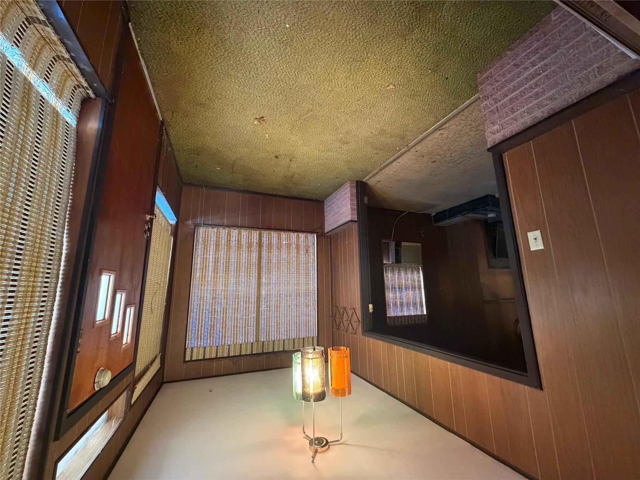 712 Sandy Mountain Dr, Llano, TX 78643